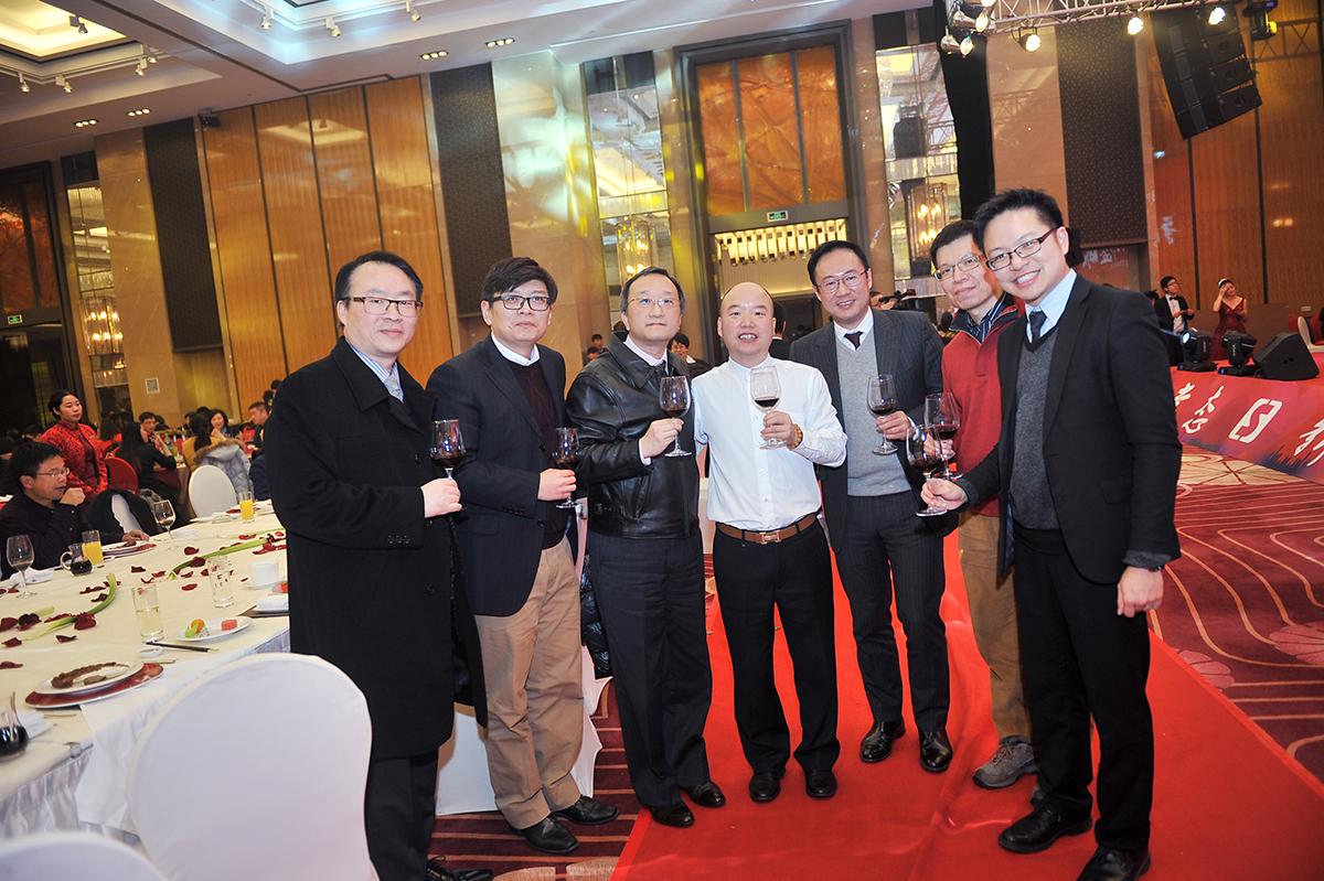 徐总和客户合照